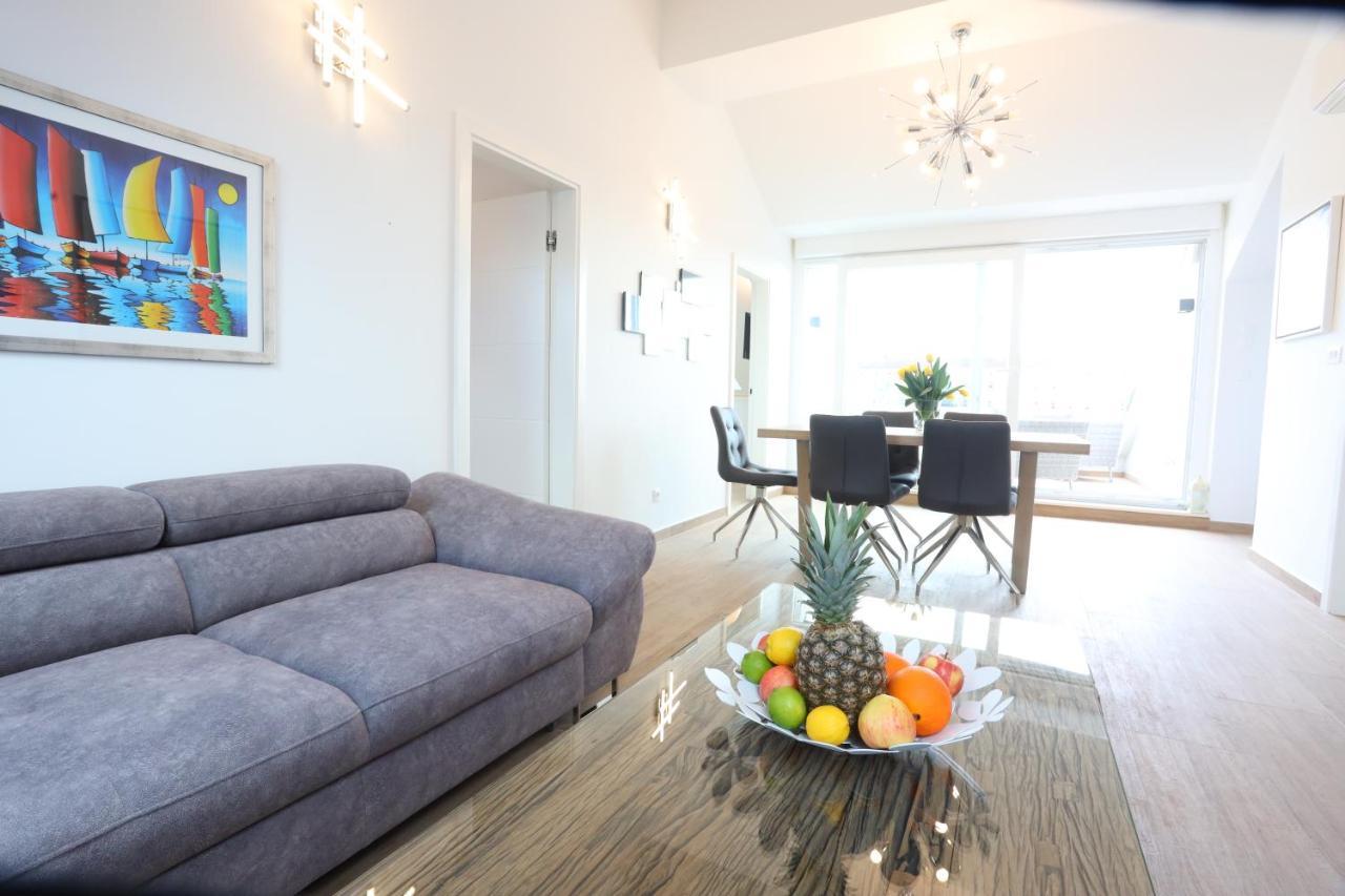 View Apartment *