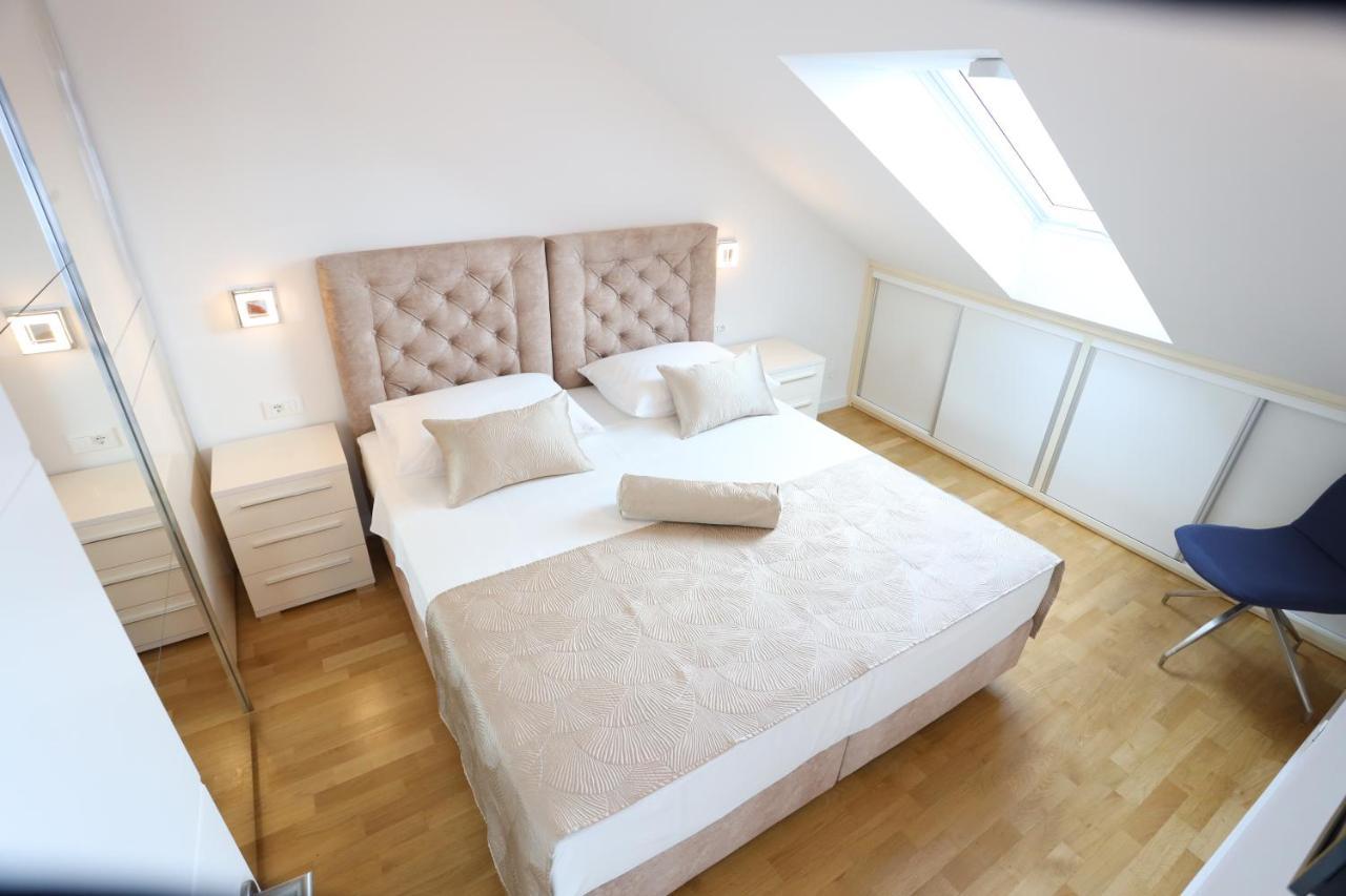 Apartman View