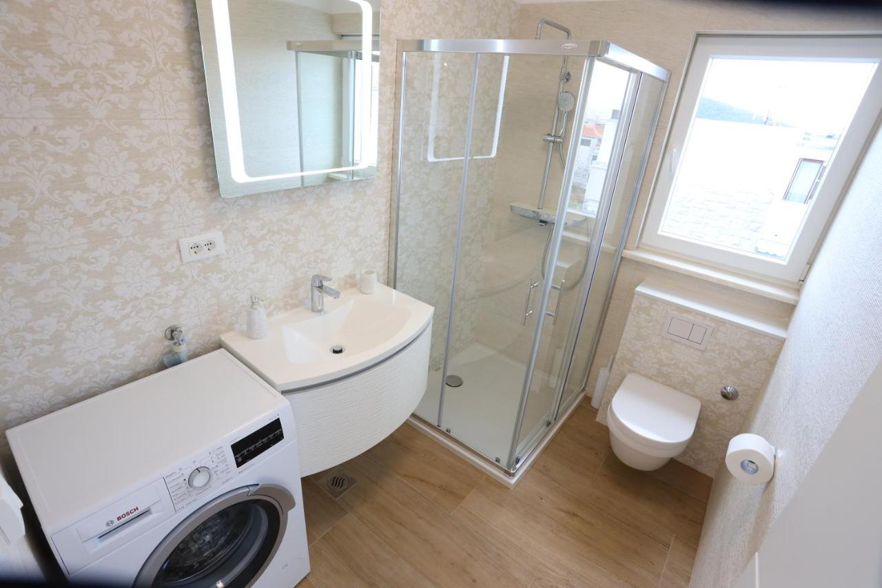 Apartman View